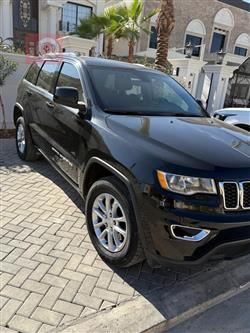 جیپ گراند شیرۆکی